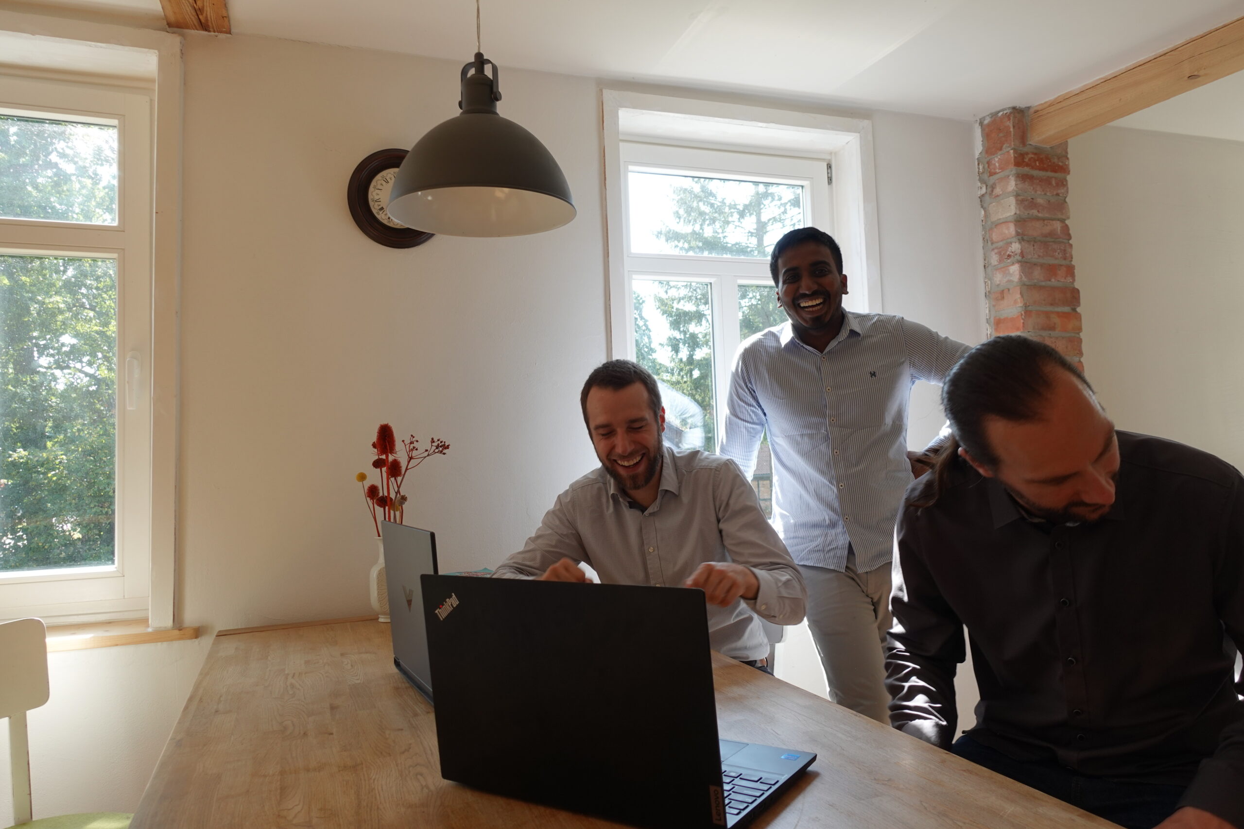 Image hover effect image